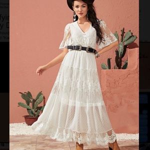 NEW Beautifully detailed dress